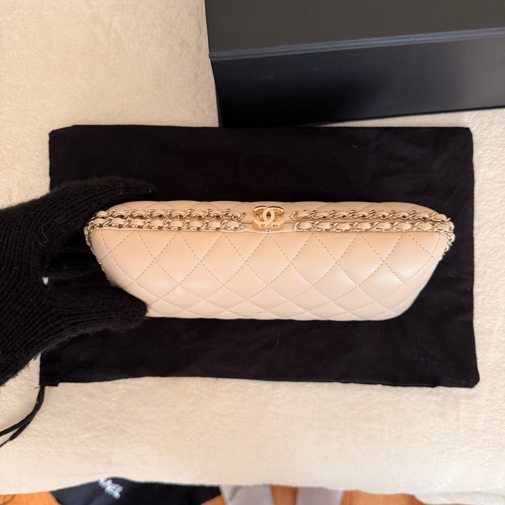 CHANEL Beige Quilted Evening Bag - Picture 11 of 13